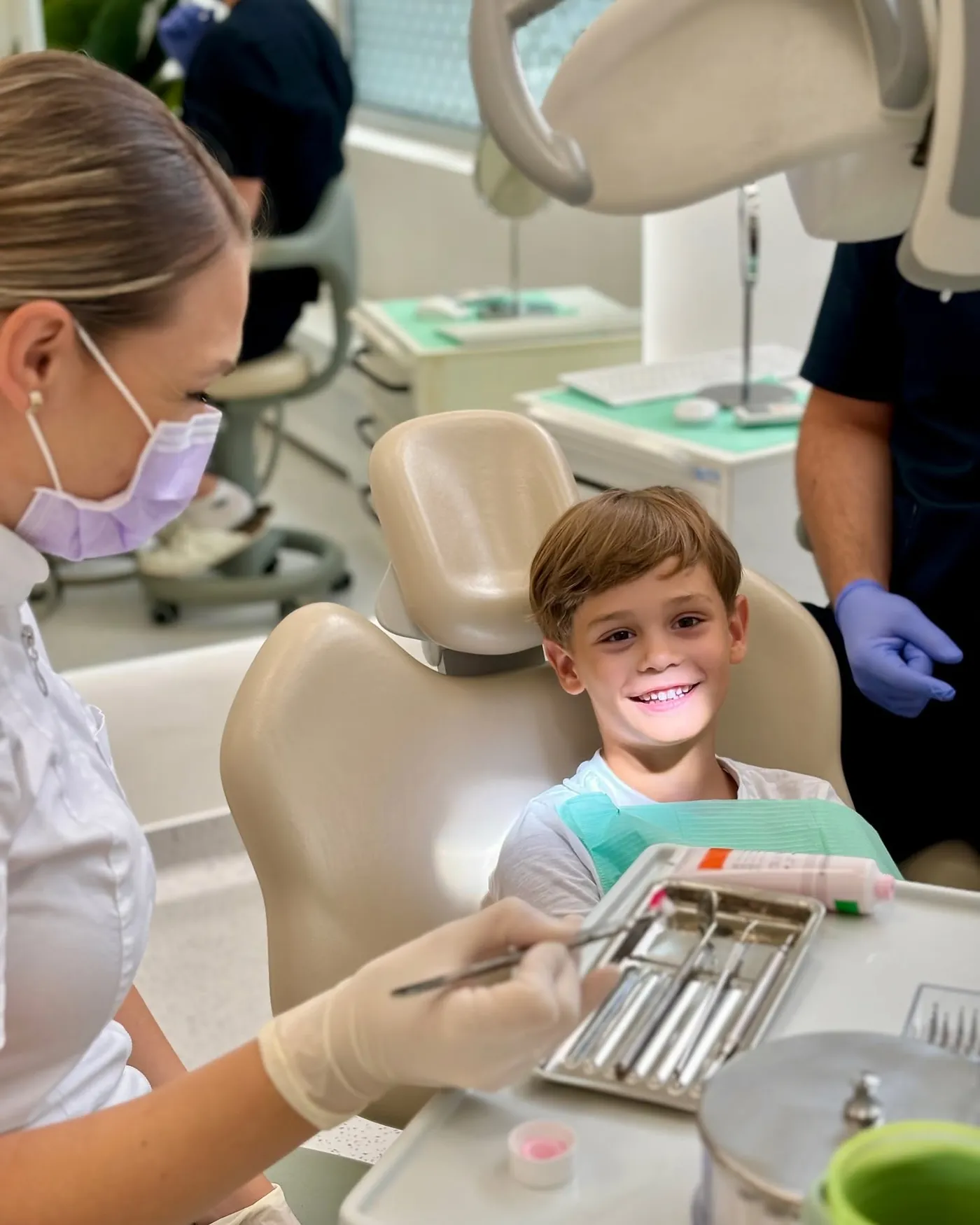 Nasmijano dijete u stomatološkoj stolici, Dental Plaza Sarajevo